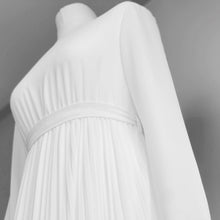 Load image into Gallery viewer, Mila (White)