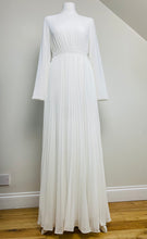 Load image into Gallery viewer, Mila (White)